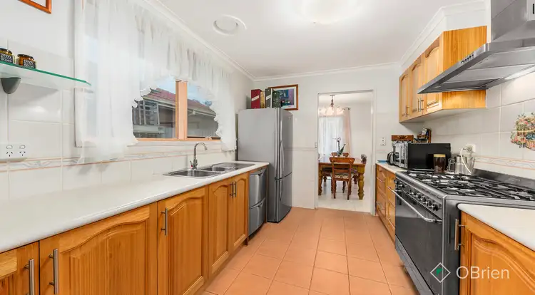 Sixth view of Homely house listing, 8 Salisbury Court, Wantirna VIC 3152
