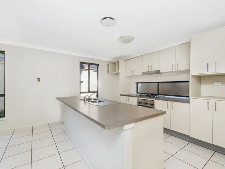 34 Dunlop Avenue, Ropes Crossing NSW 2760