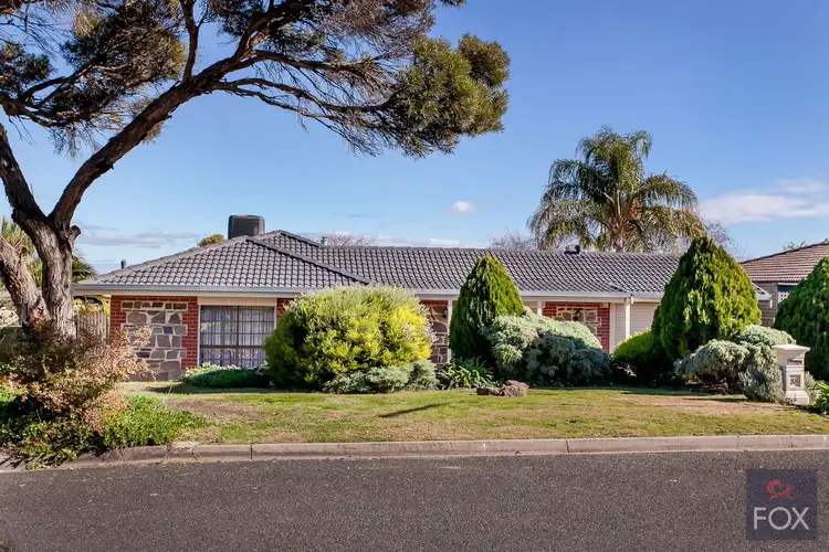 33 Niemeyer Crescent, St Agnes SA 5097