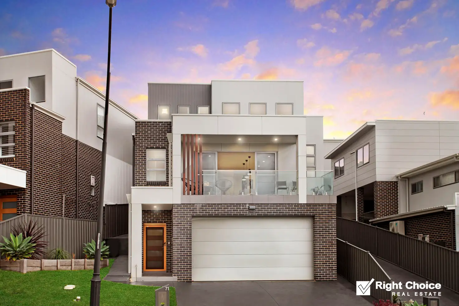 Main view of Homely townhouse listing, 71 Rosemont Circuit, Flinders NSW 2529