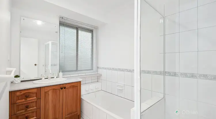 Fifth view of Homely house listing, 5 Alma Court, Endeavour Hills VIC 3802
