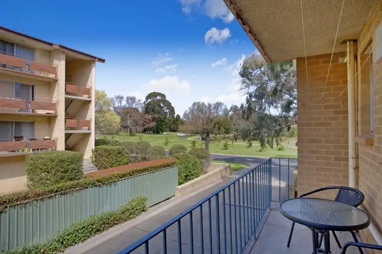 Main view of Homely unit listing, 1/48 Trinculo Place, Queanbeyan NSW 2620