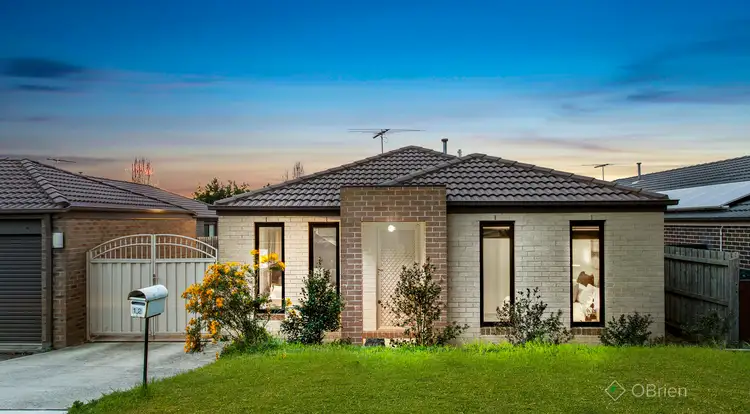 12 Golf Links Road, Berwick VIC 3806
