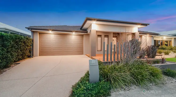 20 Crepe Avenue, Cranbourne West VIC 3977