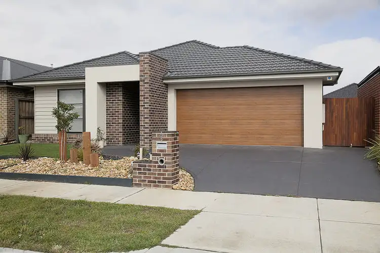 7 Manhattan Drive, Officer VIC 3809