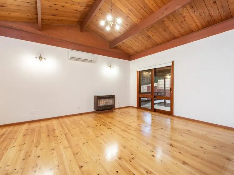 Fifth view of Homely house listing, 2 Taranto Court, Boronia VIC 3155