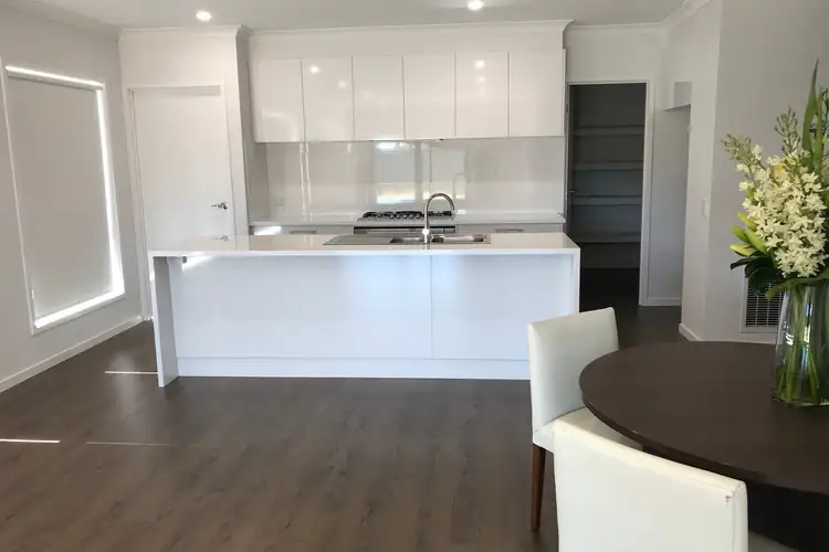 Fifth view of Homely house listing, 2 Emmylou Place, Moama NSW 2731