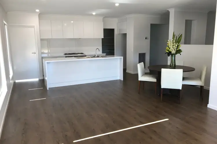 Sixth view of Homely house listing, 2 Emmylou Place, Moama NSW 2731