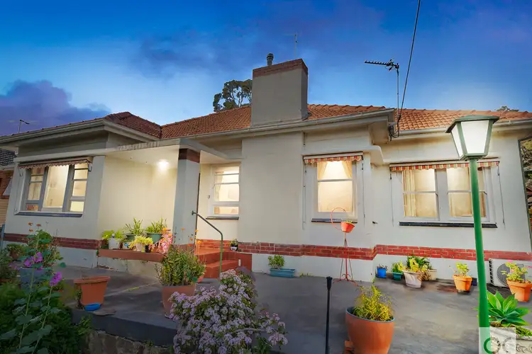 8 Gowrie Street, Torrens Park SA 5062