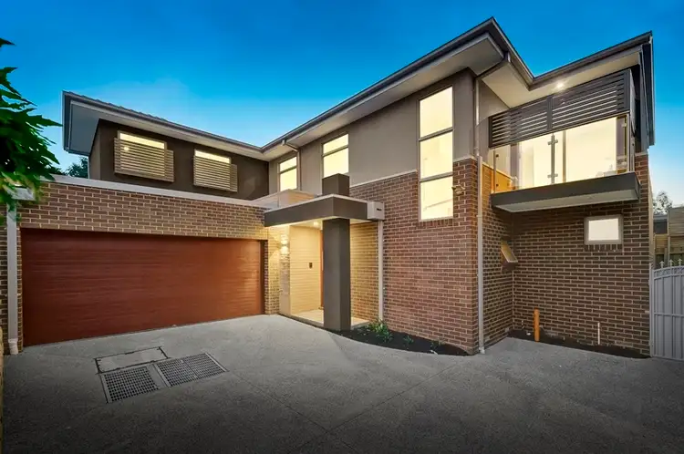 2/8 Fairway Road, Doncaster VIC 3108