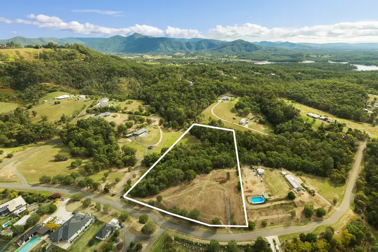 6 Wessling Close, Cashmere QLD 4500