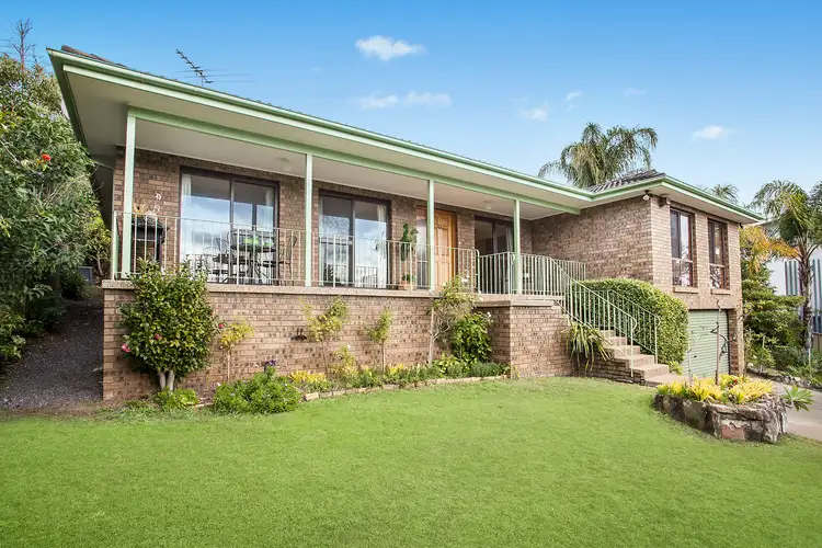 114 Blaxland Drive, Illawong NSW 2234