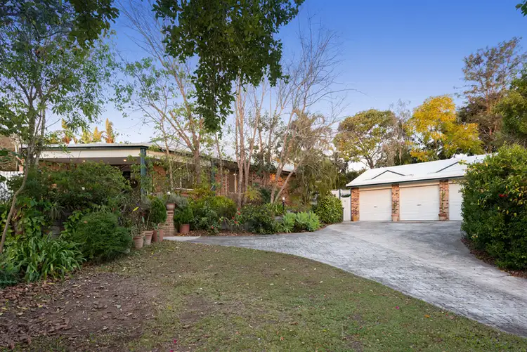 152 Pioneer Crescent, Bellbowrie QLD 4070