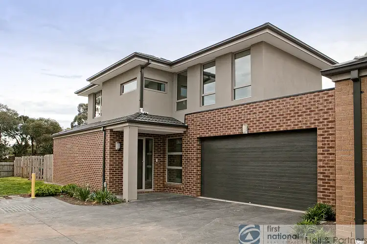 13 Misha Boulevard, Endeavour Hills VIC 3802