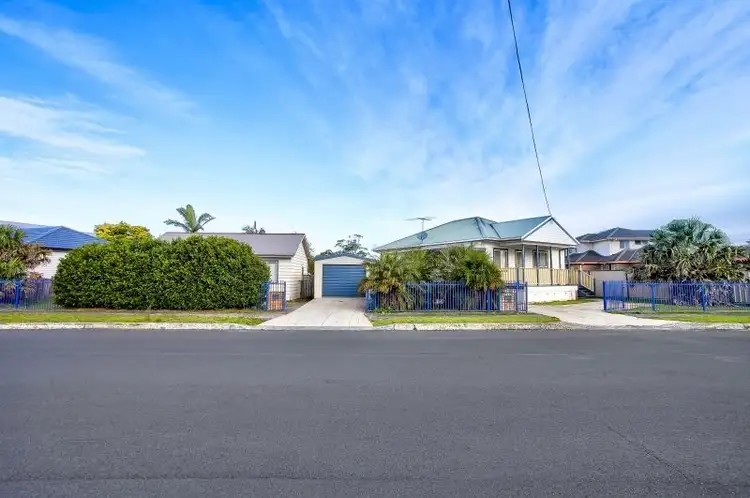 35 Addison Avenue, Lake Illawarra NSW 2528