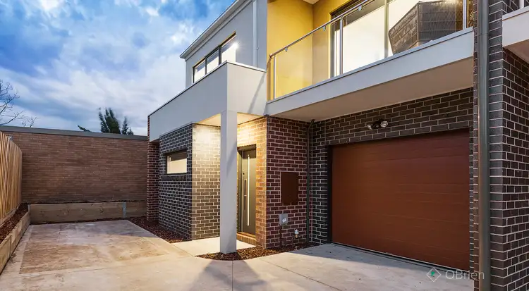 4/17 Russell Street, Cranbourne VIC 3977