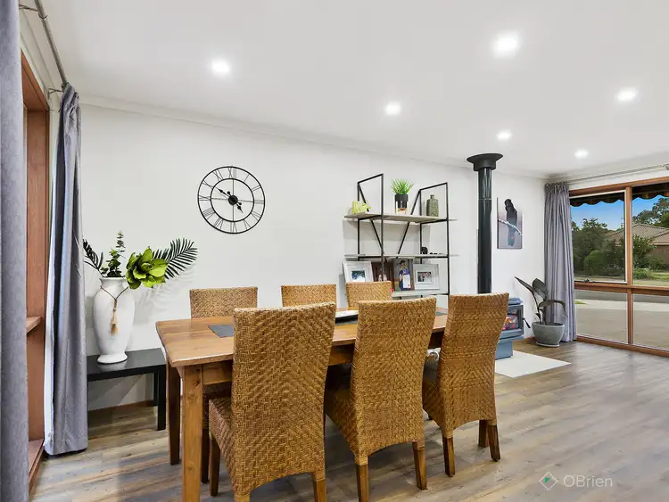 Fourth view of Homely house listing, 2 Torquay Court, Endeavour Hills VIC 3802