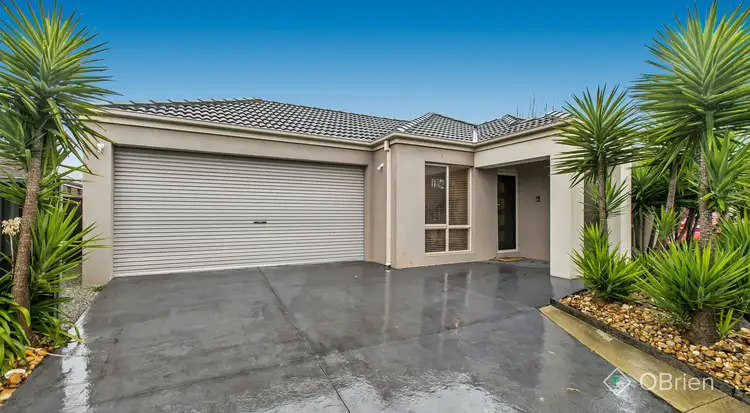 Main view of Homely house listing, 2 Griffith Mews, Pakenham VIC 3810