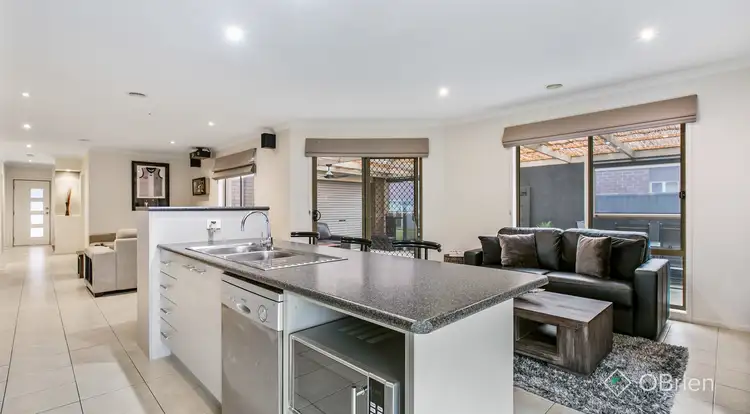 Fifth view of Homely house listing, 2 Griffith Mews, Pakenham VIC 3810