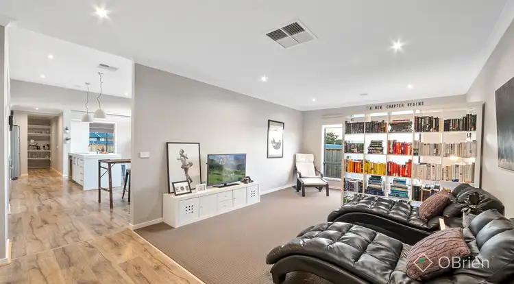 Second view of Homely house listing, 4 Mountford Rise, Pakenham VIC 3810