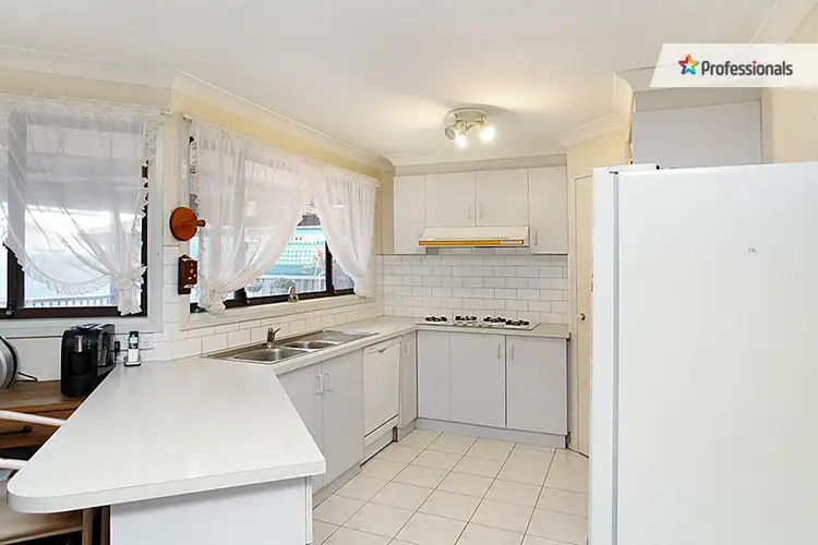 Second view of Homely house listing, 9 Potomac Close, Werribee VIC 3030