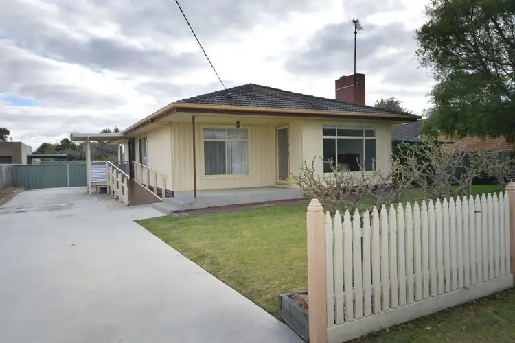 42 Macrae Street, Bairnsdale VIC 3875