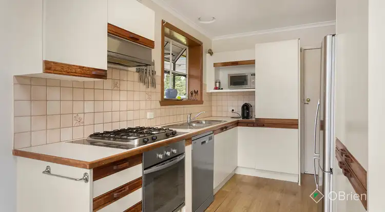 Third view of Homely house listing, 8 Eildon Drive, Keysborough VIC 3173