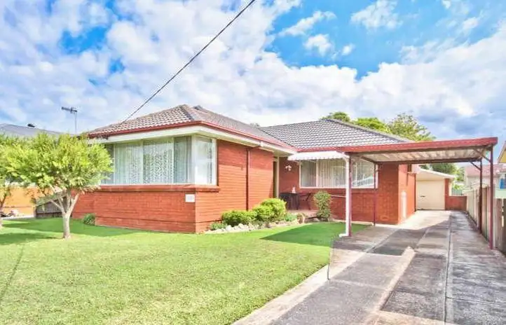 27 Kathleen White Crescent, Killarney Vale NSW 2261