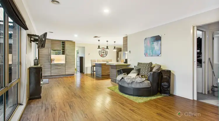 Fifth view of Homely house listing, 8 The Eyrie, Hampton Park VIC 3976