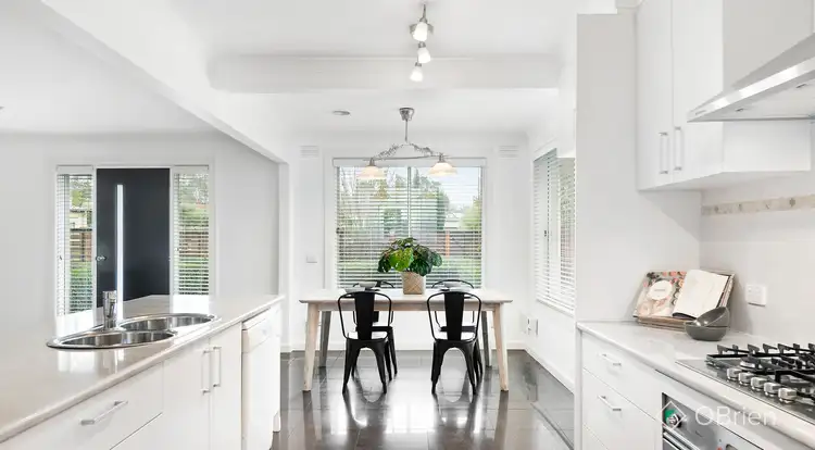 Sixth view of Homely house listing, 9 Glazebury Court, Langwarrin VIC 3910