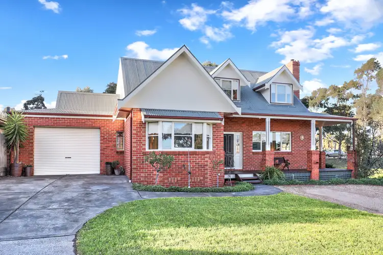14 Weir Court, Roxburgh Park VIC 3064