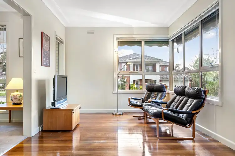 Fourth view of Homely unit listing, 1/15 Winbourne Road, Mount Waverley VIC 3149