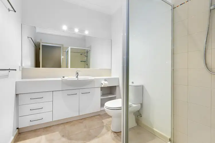 Sixth view of Homely unit listing, 1/15 Winbourne Road, Mount Waverley VIC 3149