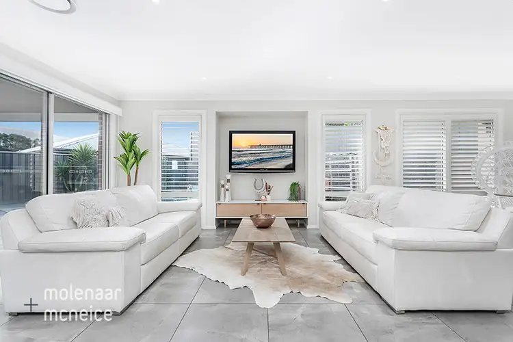21 Siltstone Avenue, Horsley NSW 2530