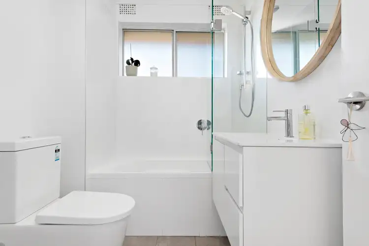 Sixth view of Homely unit listing, 8/100 - 102 Wyadra Avenue, Freshwater NSW 2096