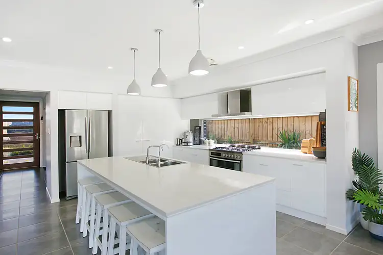 21 Kural Cres, Fletcher NSW 2287