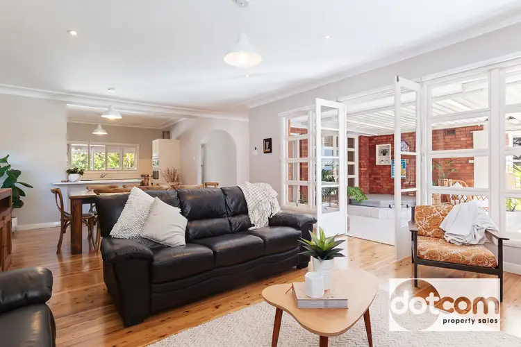 9 Travers Avenue, Mayfield NSW 2304