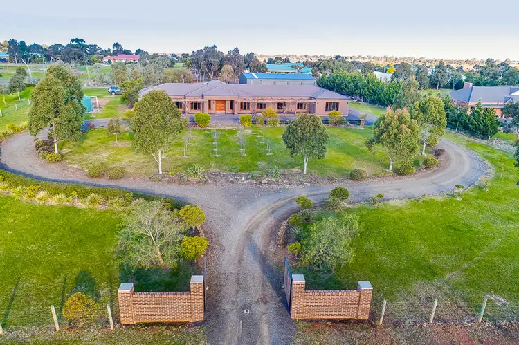 Main view of Homely house listing, 10 Selby Court, Hopetoun Park VIC 3340