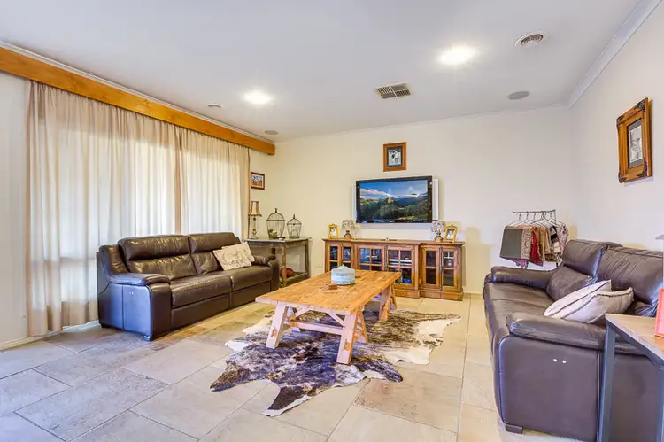 Fifth view of Homely house listing, 10 Selby Court, Hopetoun Park VIC 3340