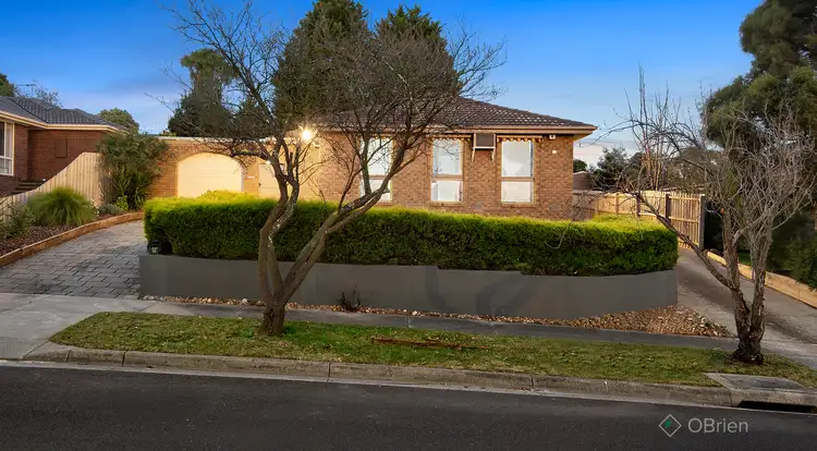 14 Stephens Close, Endeavour Hills VIC 3802