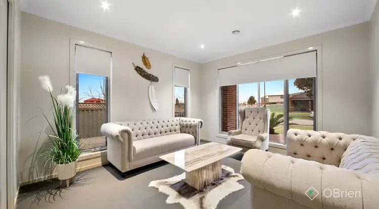 Sixth view of Homely house listing, 2 Devonia Street, Pakenham VIC 3810