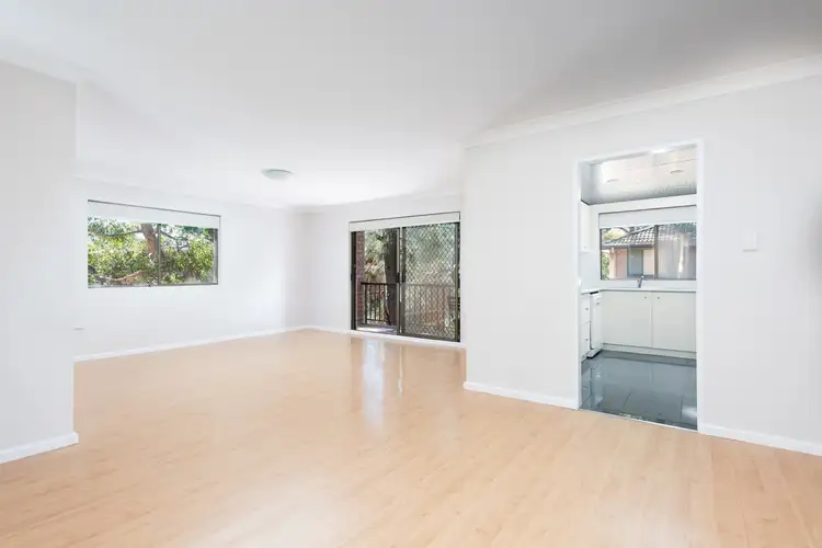 13/8-12 Railway Crescent, Jannali NSW 2226