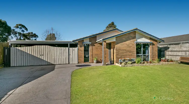8 Topaz Place, Narre Warren VIC 3805