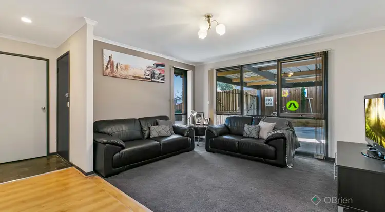 Second view of Homely house listing, 8 Topaz Place, Narre Warren VIC 3805