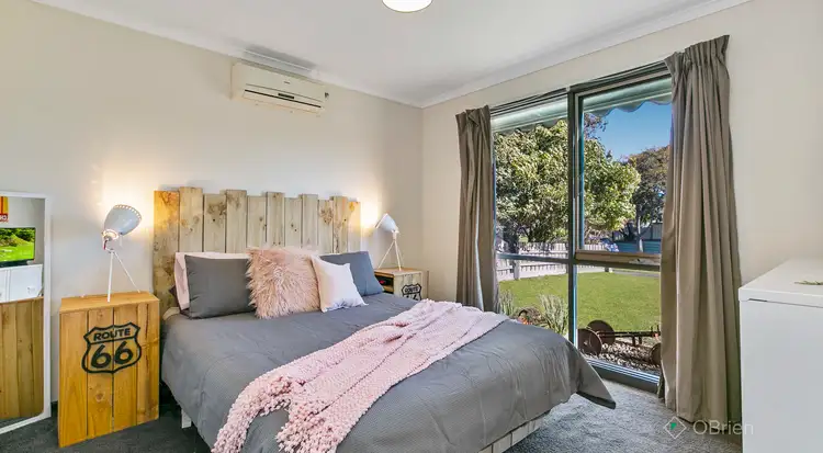 Fourth view of Homely house listing, 8 Topaz Place, Narre Warren VIC 3805