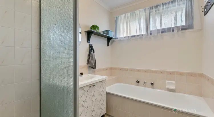 Fifth view of Homely house listing, 8 Topaz Place, Narre Warren VIC 3805