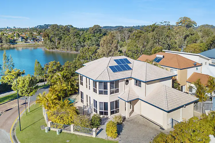 1 Moyenne Crescent, Varsity Lakes QLD 4227