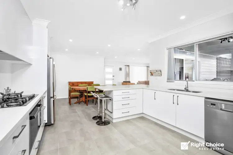 Third view of Homely villa listing, 2/39 Addison Avenue, Lake Illawarra NSW 2528