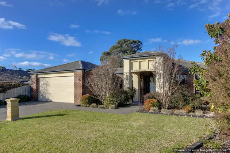 Second view of Homely house listing, 4 Windsor Court, Eastwood VIC 3875