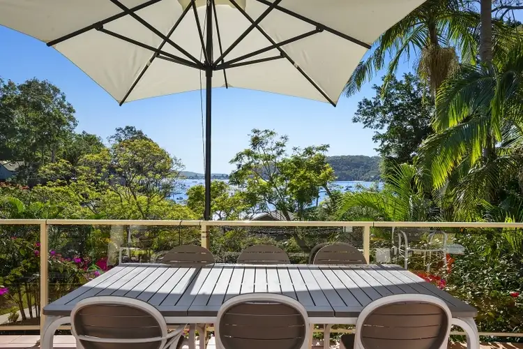 14 Careel Bay Crescent
